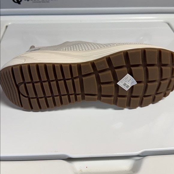 Skechers Bobs Cream Knit Slip-Ons main image 4